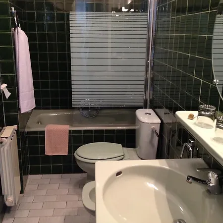 Revotel Hotel 2*