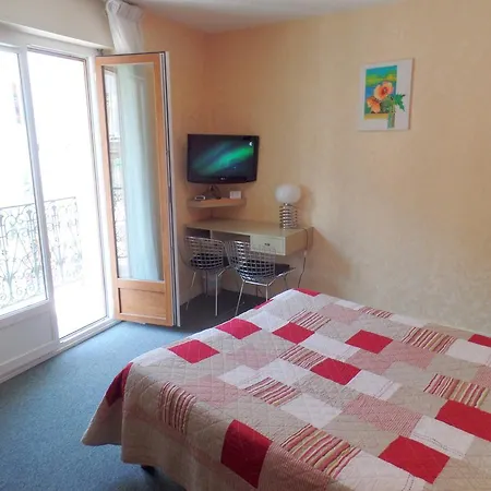 Hotel Revotel Aix-les-Bains
