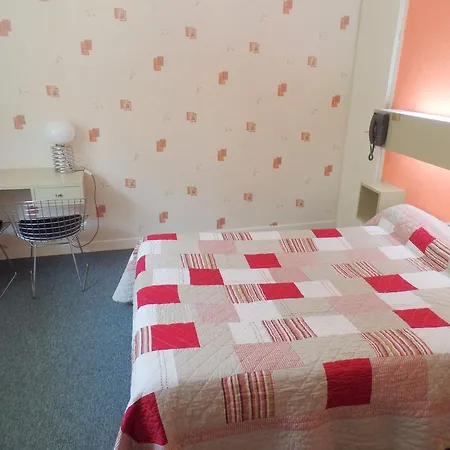 Hotel Revotel 2*
