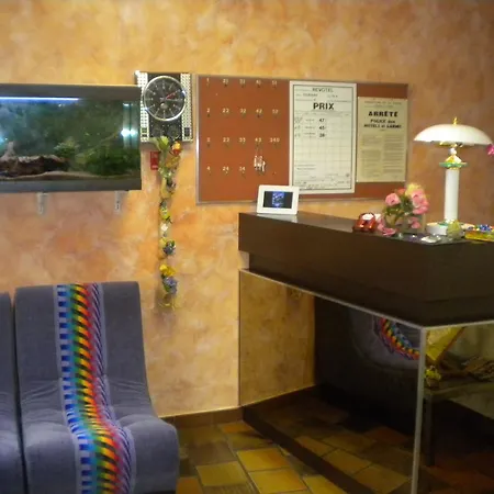 Hotel Revotel 2*