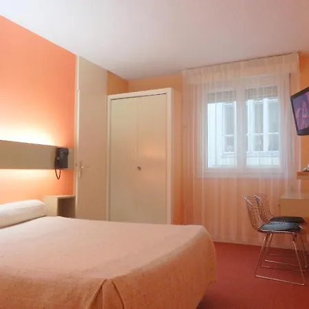Revotel Hotel
