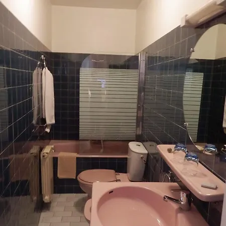 Revotel Hotel 2*